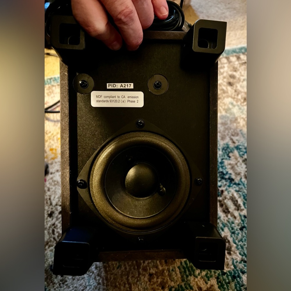 Logitech Z313 Black Speaker System w/Subwoofer Set - Picture 9 of 10